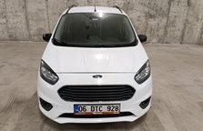 Ford Tourneo Courier 1.5 Tdci Titanium Plus 100HP